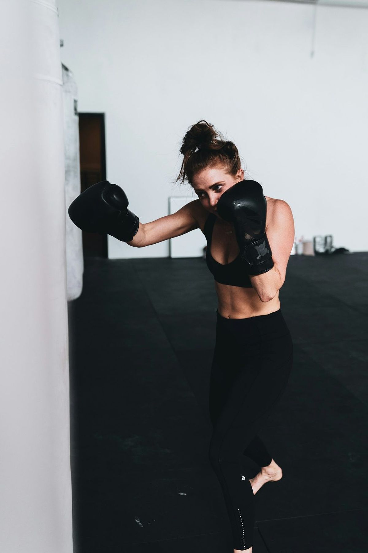 Boxing cho phụ nữ: Cách tập luyện và lợi ích - -911526758